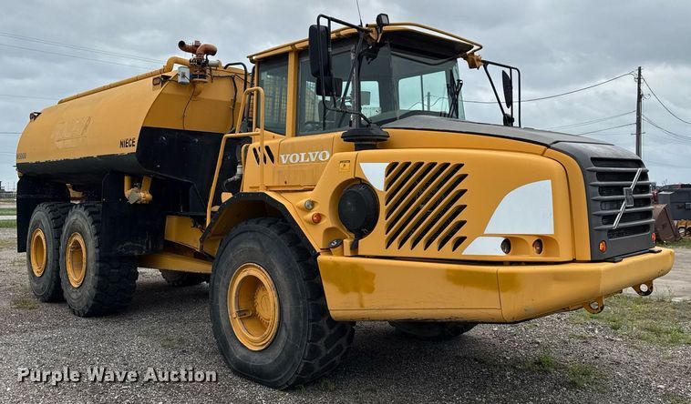 image for item DP6136 2007 Volvo A25D water wagon