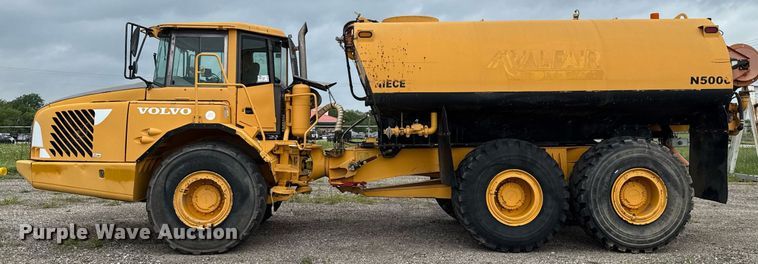 image for item DP6136 2007 Volvo A25D water wagon