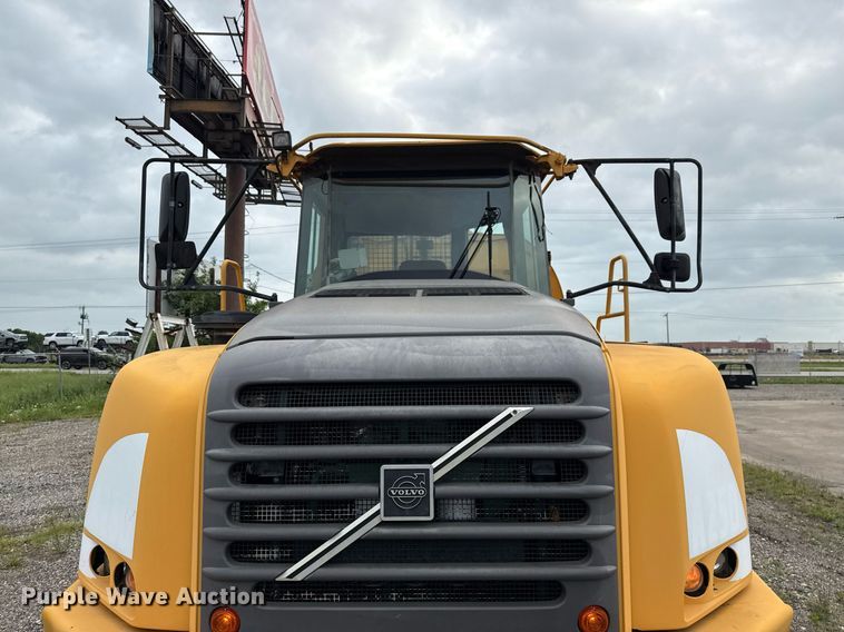 image for item DP6136 2007 Volvo A25D water wagon