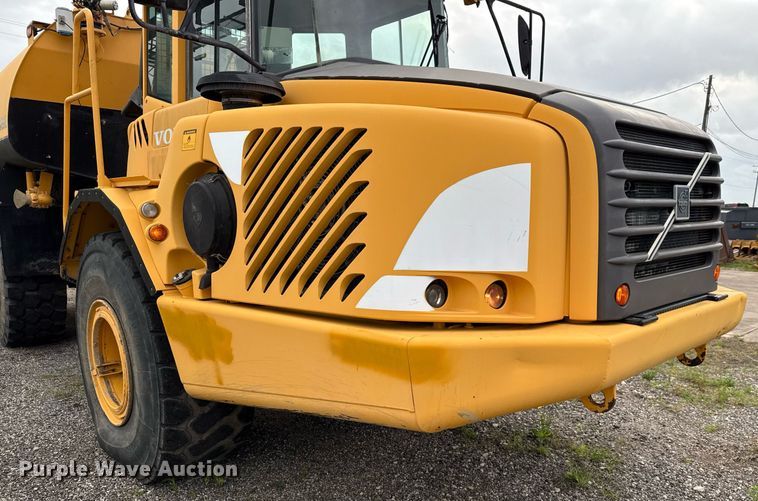 image for item DP6136 2007 Volvo A25D water wagon
