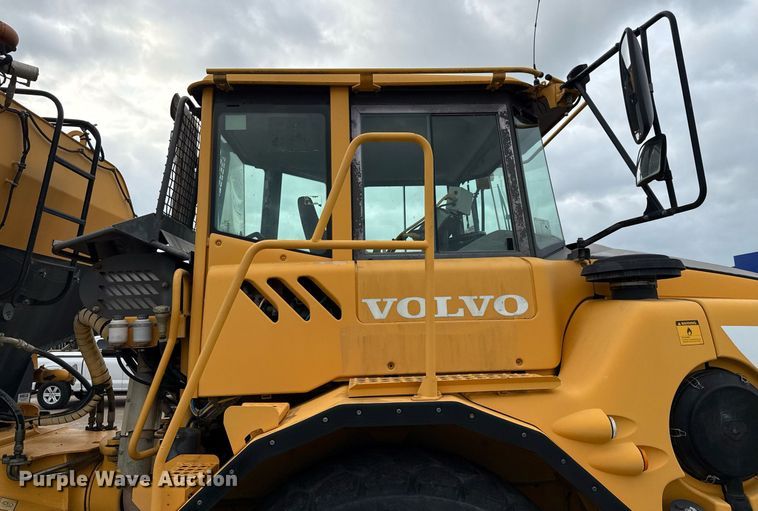 image for item DP6136 2007 Volvo A25D water wagon