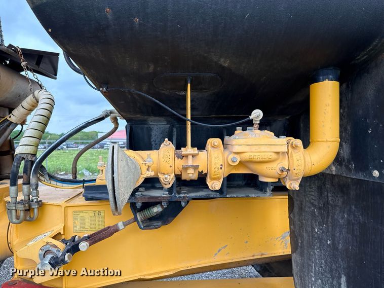 image for item DP6136 2007 Volvo A25D water wagon