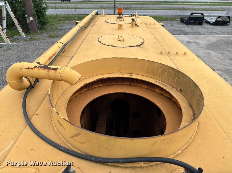 image for item DP6136 2007 Volvo A25D water wagon