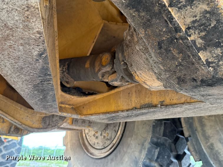 image for item DP6136 2007 Volvo A25D water wagon