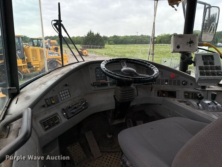 image for item DP6136 2007 Volvo A25D water wagon