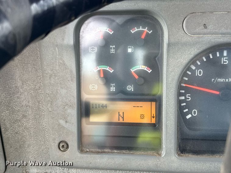 image for item DP6136 2007 Volvo A25D water wagon