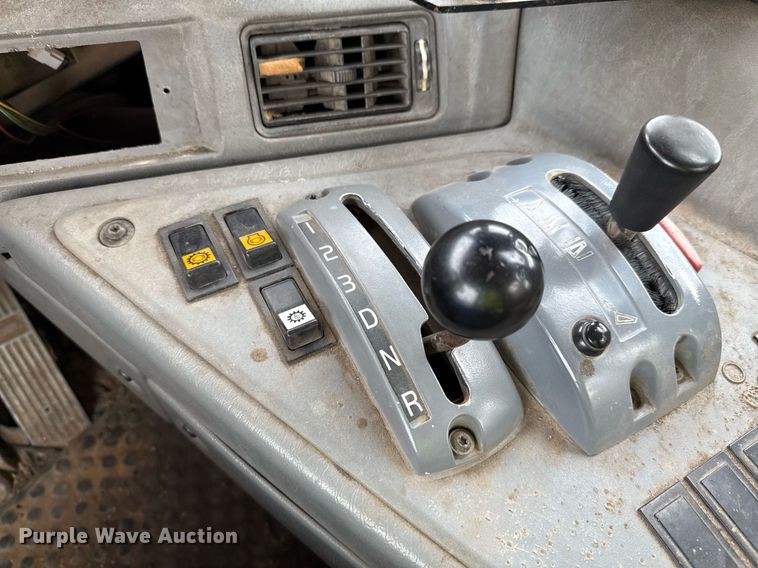 image for item DP6136 2007 Volvo A25D water wagon