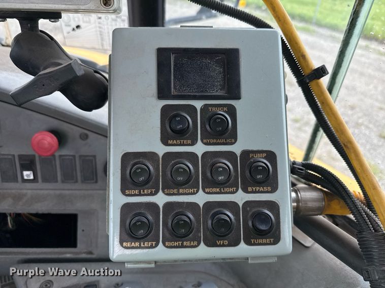 image for item DP6136 2007 Volvo A25D water wagon