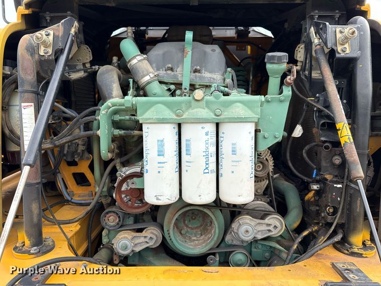 image for item DP6136 2007 Volvo A25D water wagon