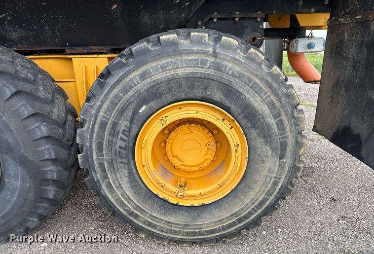 image for item DP6136 2007 Volvo A25D water wagon