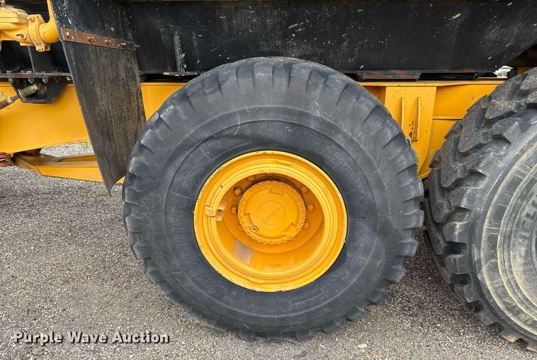image for item DP6136 2007 Volvo A25D water wagon