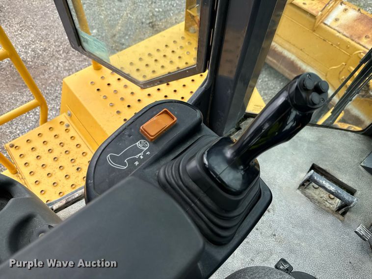 image for item DP6137 2016 John Deere 764 HSD dozer