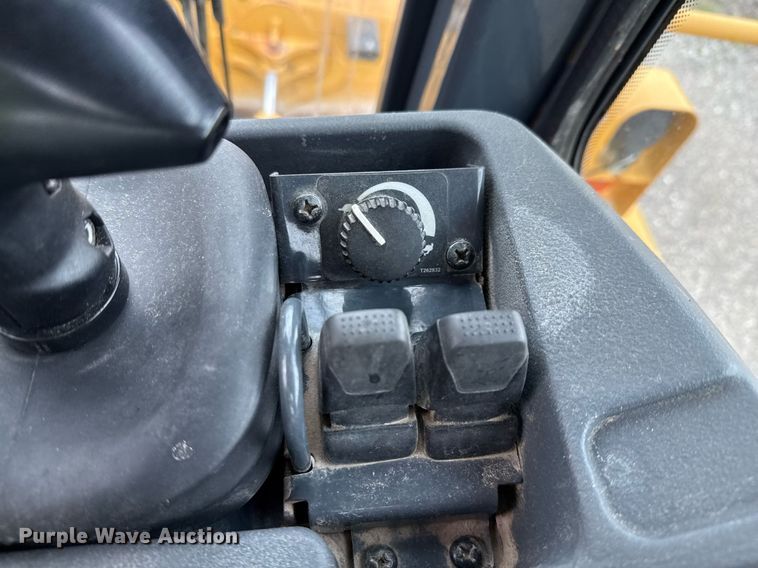 image for item DP6137 2016 John Deere 764 HSD dozer