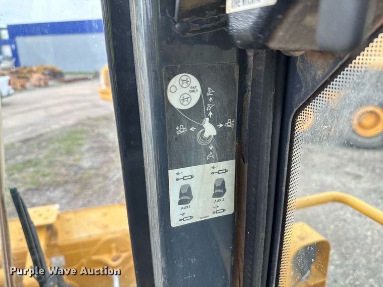 image for item DP6138 2016 John Deere 764 HSD dozer