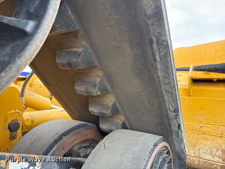 image for item DP6138 2016 John Deere 764 HSD dozer