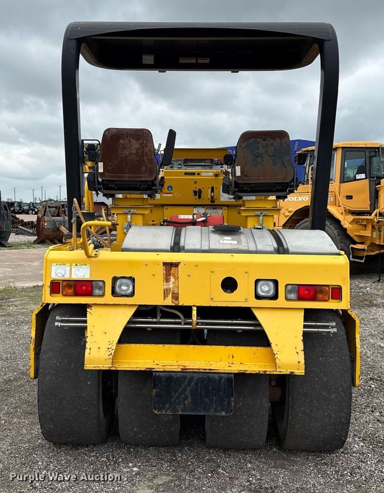 image for item DP6140 2017 Sakai GW751 pneumatic roller