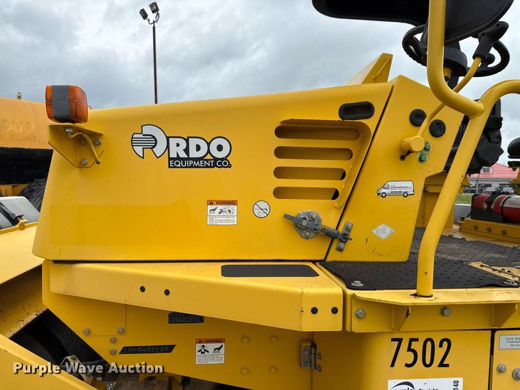 image for item DP6140 2017 Sakai GW751 pneumatic roller