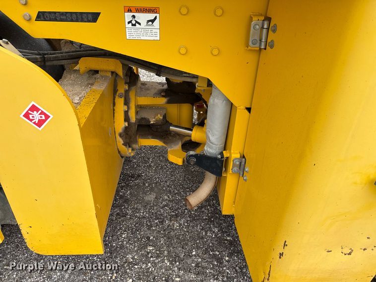 image for item DP6140 2017 Sakai GW751 pneumatic roller