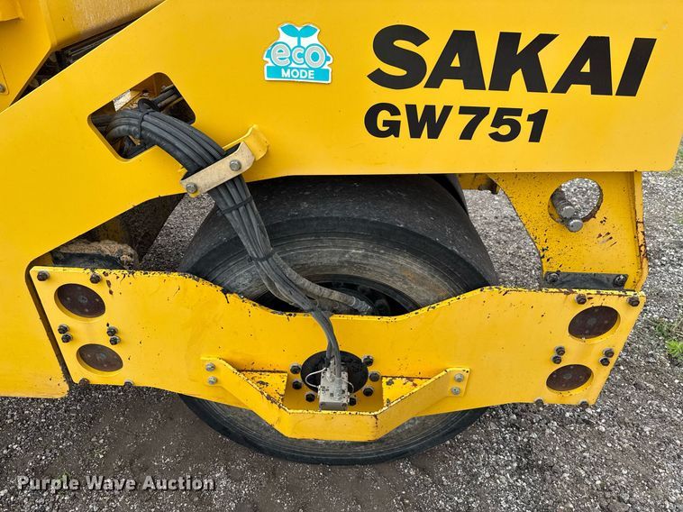image for item DP6140 2017 Sakai GW751 pneumatic roller