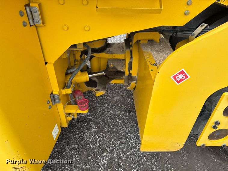 image for item DP6140 2017 Sakai GW751 pneumatic roller