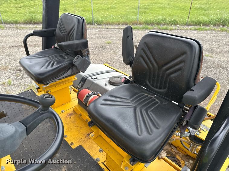 image for item DP6140 2017 Sakai GW751 pneumatic roller