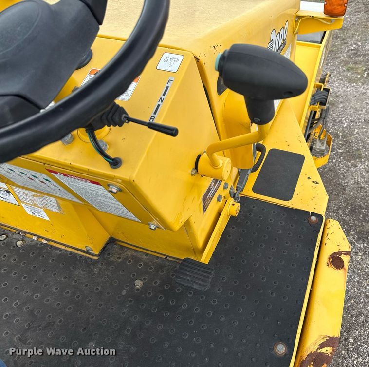 image for item DP6140 2017 Sakai GW751 pneumatic roller