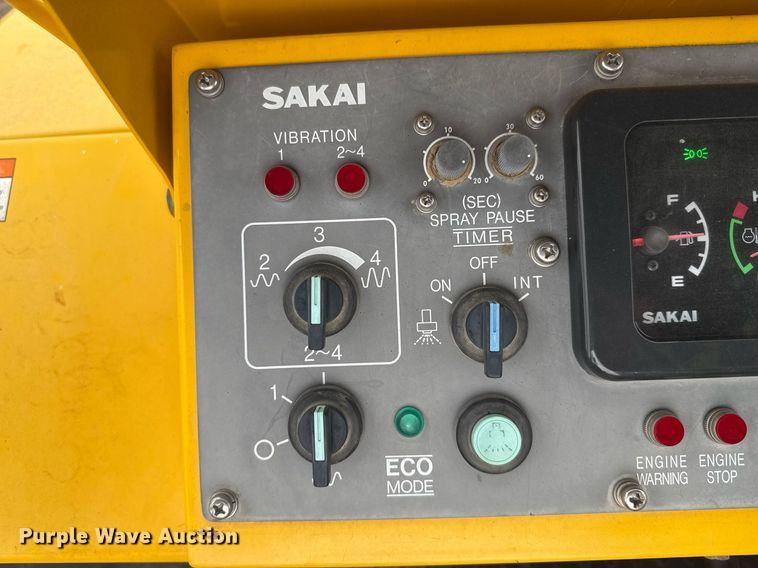 image for item DP6140 2017 Sakai GW751 pneumatic roller