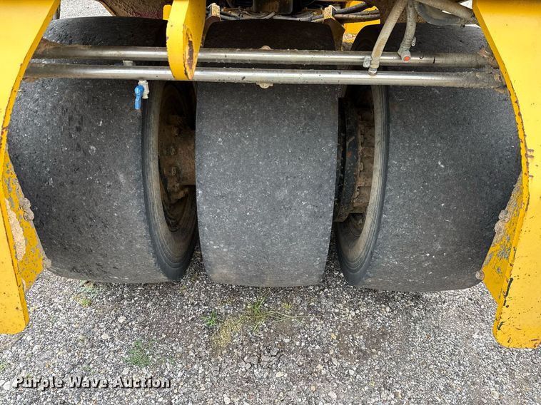 image for item DP6140 2017 Sakai GW751 pneumatic roller