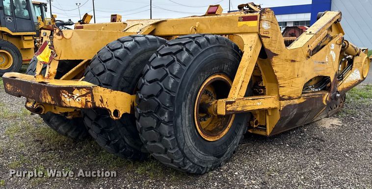 image for item DP6141 2006 John Deere  1810E scraper