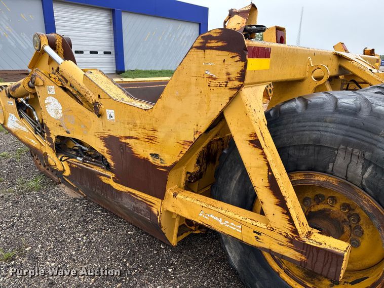 image for item DP6141 2006 John Deere  1810E scraper