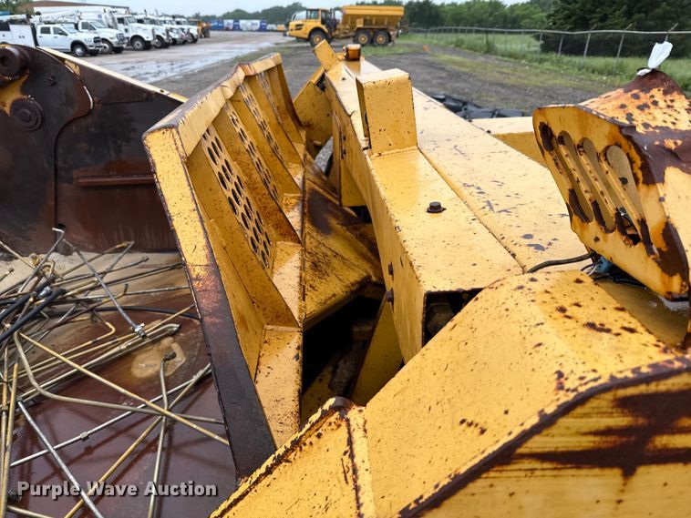 image for item DP6141 2006 John Deere  1810E scraper