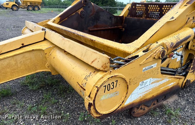 image for item DP6141 2006 John Deere  1810E scraper