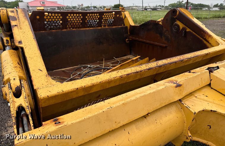 image for item DP6141 2006 John Deere  1810E scraper