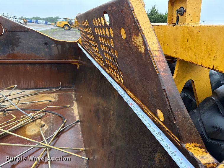 image for item DP6141 2006 John Deere  1810E scraper