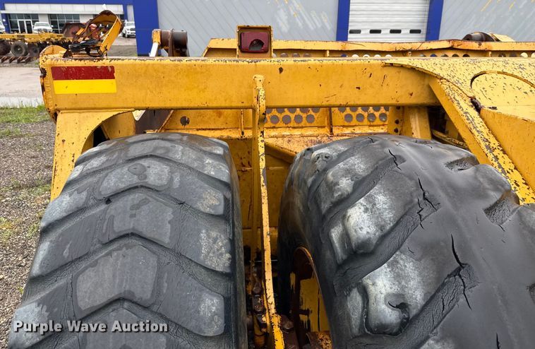 image for item DP6141 2006 John Deere  1810E scraper