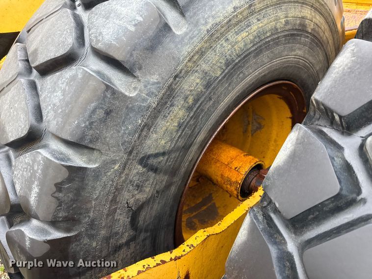 image for item DP6141 2006 John Deere  1810E scraper