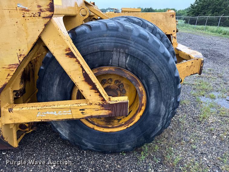 image for item DP6141 2006 John Deere  1810E scraper