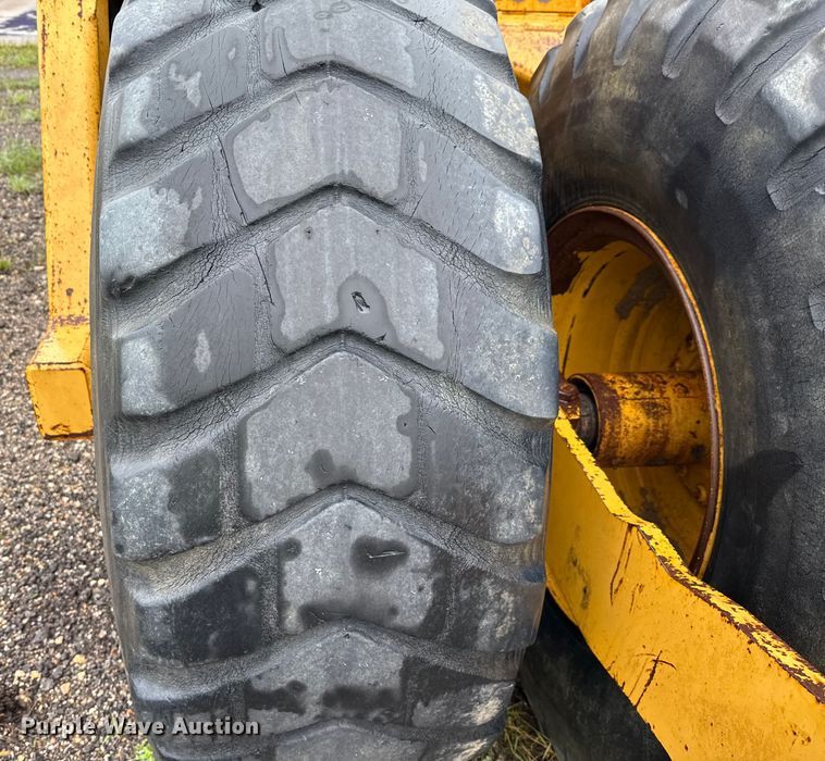 image for item DP6141 2006 John Deere  1810E scraper