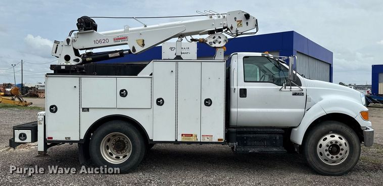 image for item DP6142 2015 Ford F750 Super Duty utility / service truck
