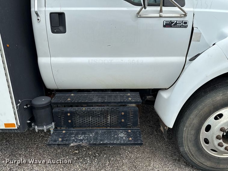 image for item DP6142 2015 Ford F750 Super Duty utility / service truck