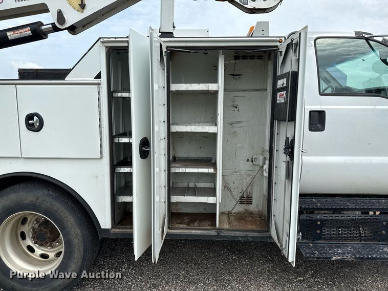 image for item DP6142 2015 Ford F750 Super Duty utility / service truck