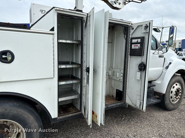 image for item DP6142 2015 Ford F750 Super Duty utility / service truck