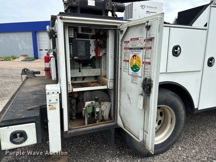 image for item DP6142 2015 Ford F750 Super Duty utility / service truck