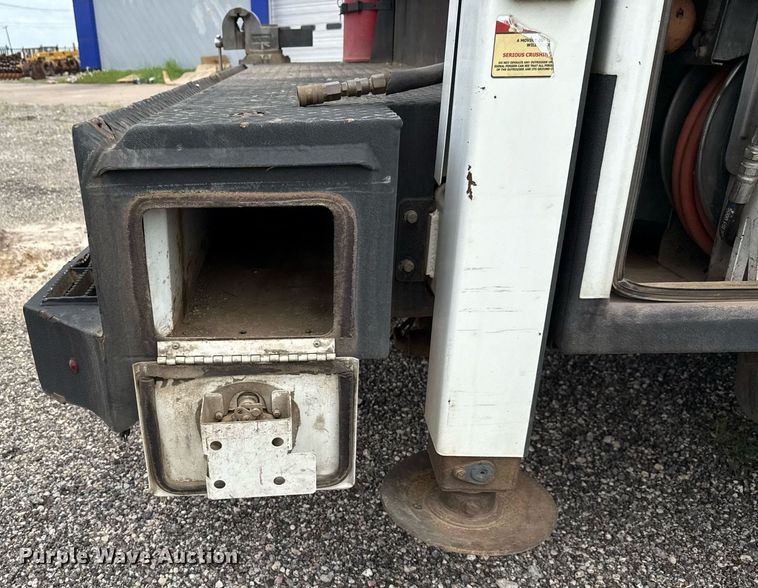 image for item DP6142 2015 Ford F750 Super Duty utility / service truck