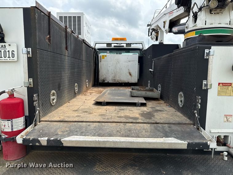 image for item DP6142 2015 Ford F750 Super Duty utility / service truck