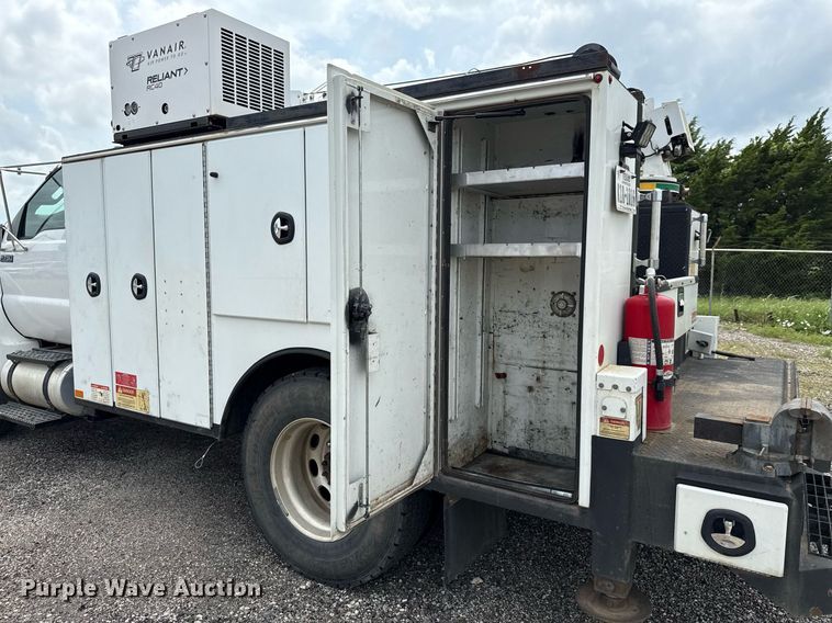 image for item DP6142 2015 Ford F750 Super Duty utility / service truck