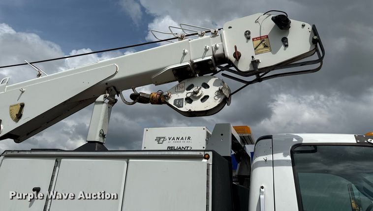 image for item DP6142 2015 Ford F750 Super Duty utility / service truck