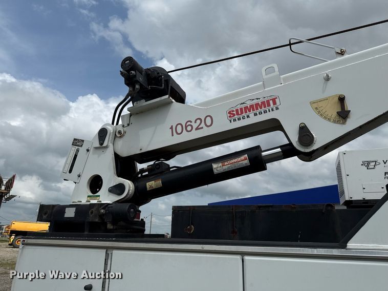 image for item DP6142 2015 Ford F750 Super Duty utility / service truck