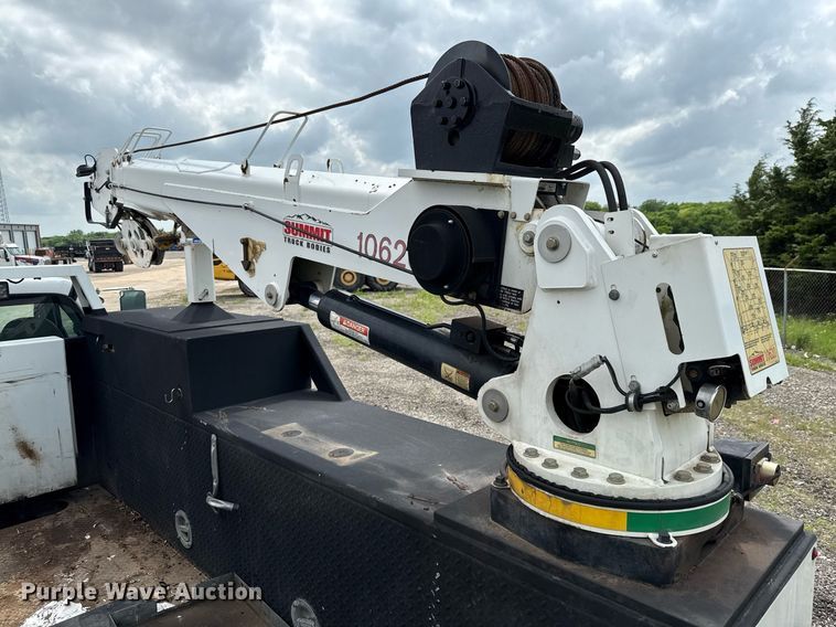 image for item DP6142 2015 Ford F750 Super Duty utility / service truck