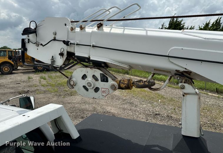 image for item DP6142 2015 Ford F750 Super Duty utility / service truck